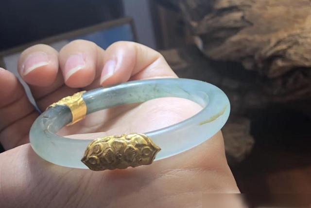 天津买玉镯子去哪,天津哪里有翡翠手镯修复-第4张图片-翡翠网 天津买玉镯子去哪,天津哪里有翡翠手镯修复-第4张图片-翡翠网