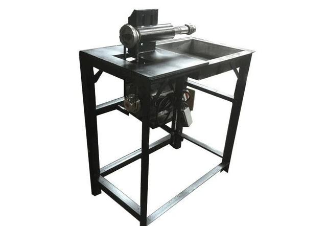 原石怎么手工去皮打磨翡翠原石怎么去皮砂纸-第19张图片-翡翠网 原石怎么手工去皮打磨翡翠原石怎么去皮砂纸-第19张图片-翡翠网