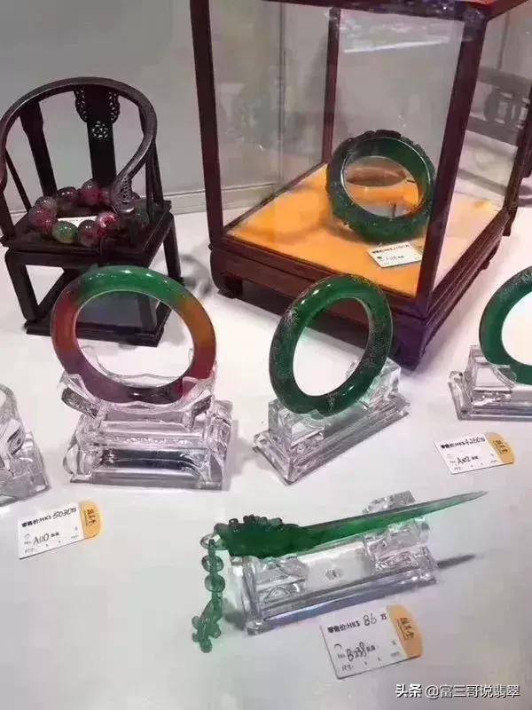 紫罗兰手镯寓意,50万的紫罗兰翡翠手镯-第8张图片-翡翠网 紫罗兰手镯寓意,50万的紫罗兰翡翠手镯-第8张图片-翡翠网