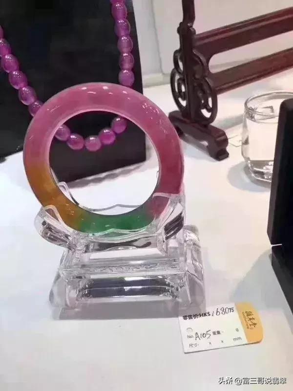 紫罗兰手镯寓意,50万的紫罗兰翡翠手镯-第9张图片-翡翠网 紫罗兰手镯寓意,50万的紫罗兰翡翠手镯-第9张图片-翡翠网