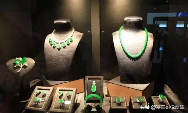 紫罗兰手镯寓意,50万的紫罗兰翡翠手镯-第13张图片-翡翠网 紫罗兰手镯寓意,50万的紫罗兰翡翠手镯-第13张图片-翡翠网