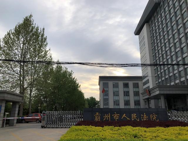 翡翠原石赌石的书中国翡翠原石赌石专家-第1张图片-翡翠网 翡翠原石赌石的书中国翡翠原石赌石专家-第1张图片-翡翠网