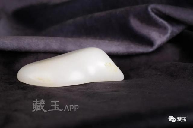 糯种翡翠原石图片翡翠原石籽料-第12张图片-翡翠网 糯种翡翠原石图片翡翠原石籽料-第12张图片-翡翠网