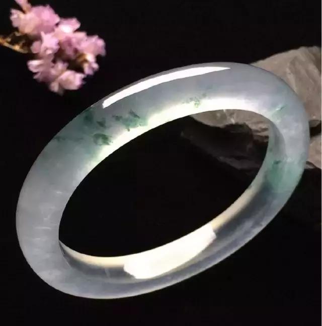 晒晒翡翠玉镯带价格晒晒我带了5年的翡翠手镯-第8张图片-翡翠网