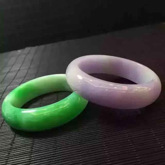 晒晒翡翠玉镯带价格晒晒我带了5年的翡翠手镯-第21张图片-翡翠网