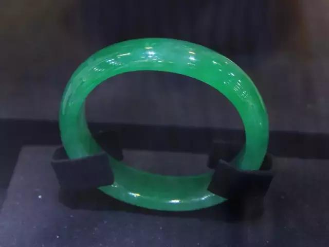 晒晒翡翠玉镯带价格晒晒我带了5年的翡翠手镯-第27张图片-翡翠网