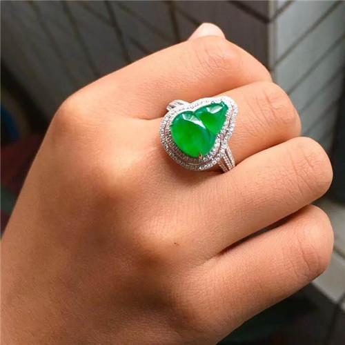 包含翡翠戒圈知识的词条-第6张图片-翡翠网 包含翡翠戒圈知识的词条-第6张图片-翡翠网