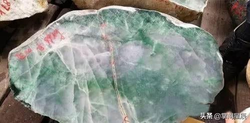 裂多翡翠原石视频,翡翠为什么要选择原石-第13张图片-翡翠网 裂多翡翠原石视频,翡翠为什么要选择原石-第13张图片-翡翠网