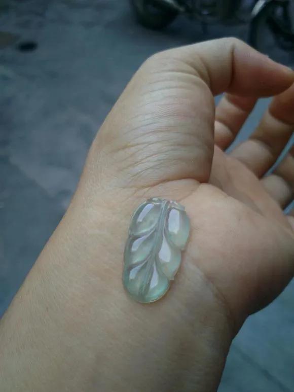 正冰翡翠原石价格,翡翠原石正冰是什么意思-第4张图片-翡翠网 正冰翡翠原石价格,翡翠原石正冰是什么意思-第4张图片-翡翠网