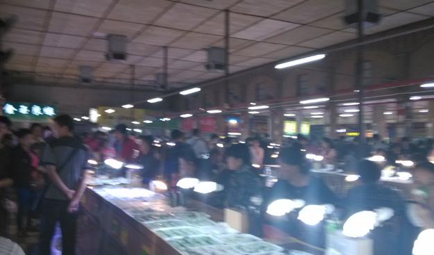 肇庆翡翠原石在哪收广东肇庆翡翠-第11张图片-翡翠网 肇庆翡翠原石在哪收广东肇庆翡翠-第11张图片-翡翠网