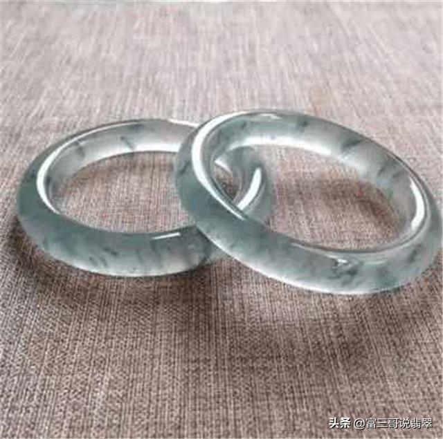 怎么讲解翡翠手镯翡翠手镯变透明了-第4张图片-翡翠网 怎么讲解翡翠手镯翡翠手镯变透明了-第4张图片-翡翠网