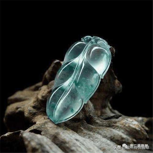 怎么讲解翡翠手镯翡翠手镯变透明了-第11张图片-翡翠网 怎么讲解翡翠手镯翡翠手镯变透明了-第11张图片-翡翠网