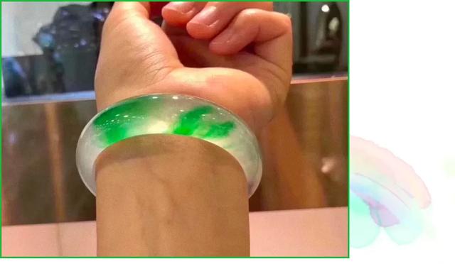 三色缅甸翡翠手链价格缅甸手链贵吗-第23张图片-翡翠网 三色缅甸翡翠手链价格缅甸手链贵吗-第23张图片-翡翠网