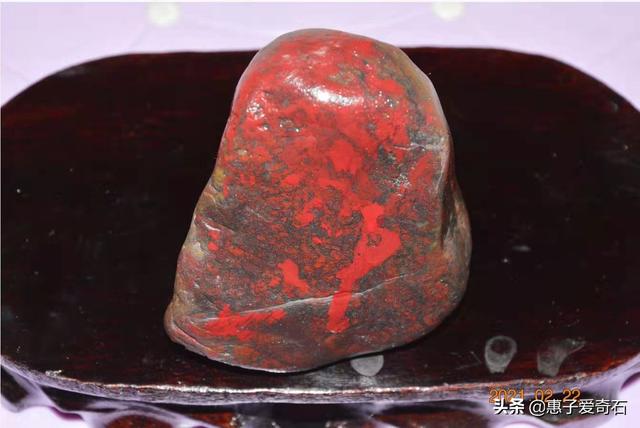 玉石毛料原石翡翠玉原石多少一克-第1张图片-翡翠网 玉石毛料原石翡翠玉原石多少一克-第1张图片-翡翠网