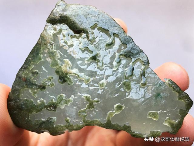 会卡黑蜡皮翡翠原石讲解的简单介绍-第2张图片-翡翠网 会卡黑蜡皮翡翠原石讲解的简单介绍-第2张图片-翡翠网