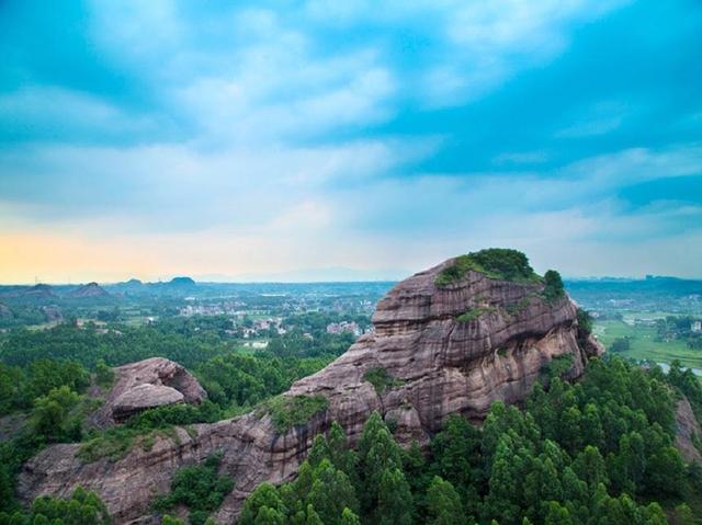 抖音很火的攀岩游戏抖音上攀爬悬崖的游戏-第4张图片-翡翠网 抖音很火的攀岩游戏抖音上攀爬悬崖的游戏-第4张图片-翡翠网