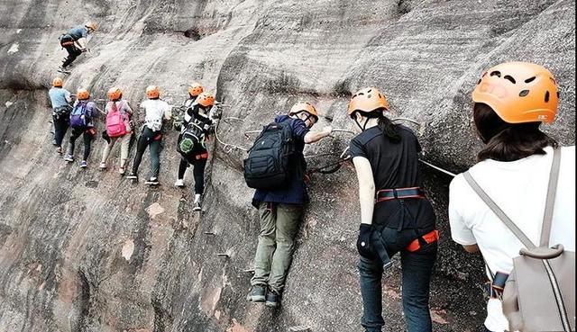 抖音很火的攀岩游戏抖音上攀爬悬崖的游戏-第6张图片-翡翠网 抖音很火的攀岩游戏抖音上攀爬悬崖的游戏-第6张图片-翡翠网