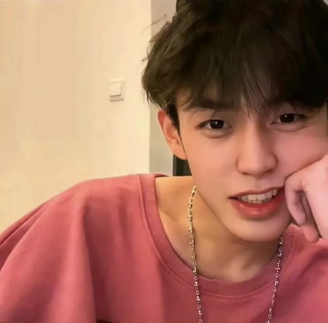 2022跨年闺蜜头像喜庆抖音最火闺蜜头像双人-第5张图片-翡翠网