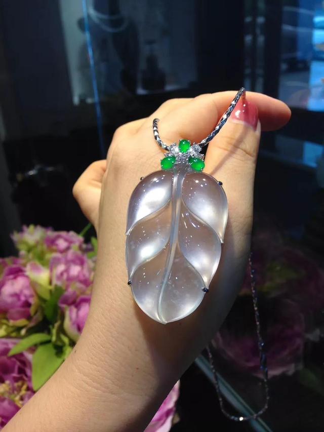 翡翠的种水色怎么辨别翡翠文化翡翠知识什么是种水色-第5张图片-翡翠网 翡翠的种水色怎么辨别翡翠文化翡翠知识什么是种水色-第5张图片-翡翠网