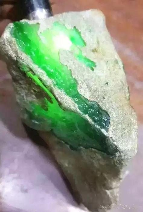 苏州翡翠原石图片苏州翡翠市场在哪里-第1张图片-翡翠网 苏州翡翠原石图片苏州翡翠市场在哪里-第1张图片-翡翠网