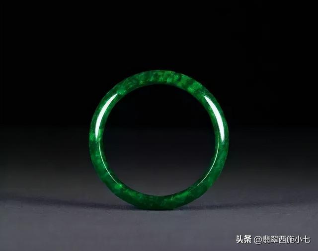 翡翠分类价格翡翠的等级和价格-第11张图片-翡翠网 翡翠分类价格翡翠的等级和价格-第11张图片-翡翠网