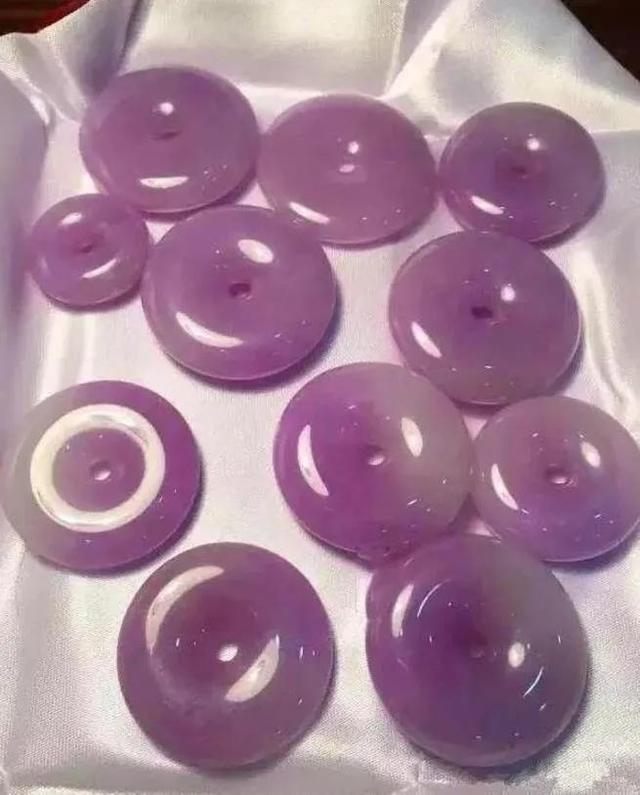 翡翠原石批发极品冰紫翡翠原石-第5张图片-翡翠网 翡翠原石批发极品冰紫翡翠原石-第5张图片-翡翠网