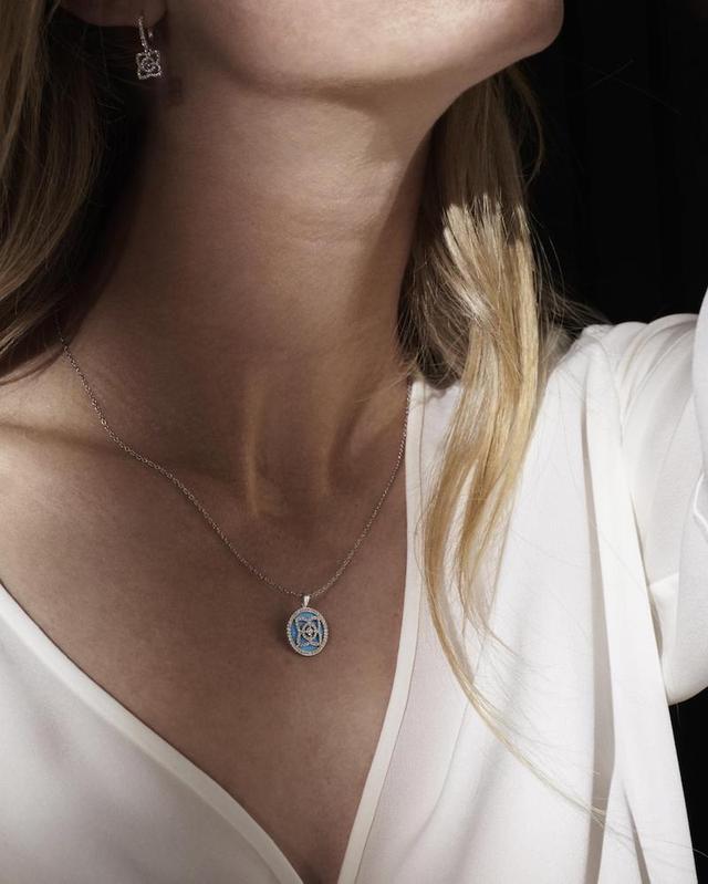 翡翠**无限金币无限钻石版,翡翠**内置修改器-第8张图片-翡翠网 翡翠**无限金币无限钻石版,翡翠**内置修改器-第8张图片-翡翠网