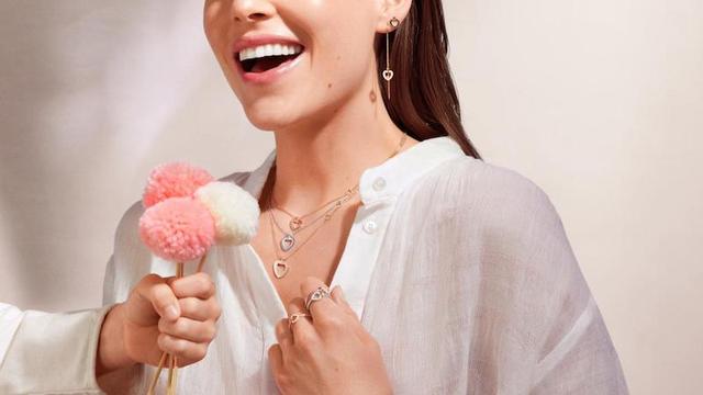 翡翠**无限金币无限钻石版,翡翠**内置修改器-第12张图片-翡翠网 翡翠**无限金币无限钻石版,翡翠**内置修改器-第12张图片-翡翠网