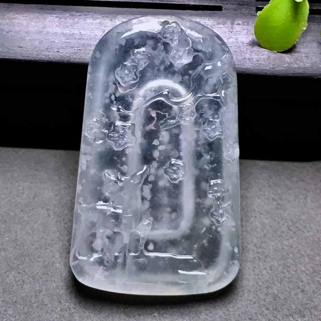 关于翡翠手镯的浅表裂纹的信息-第3张图片-翡翠网 关于翡翠手镯的浅表裂纹的信息-第3张图片-翡翠网