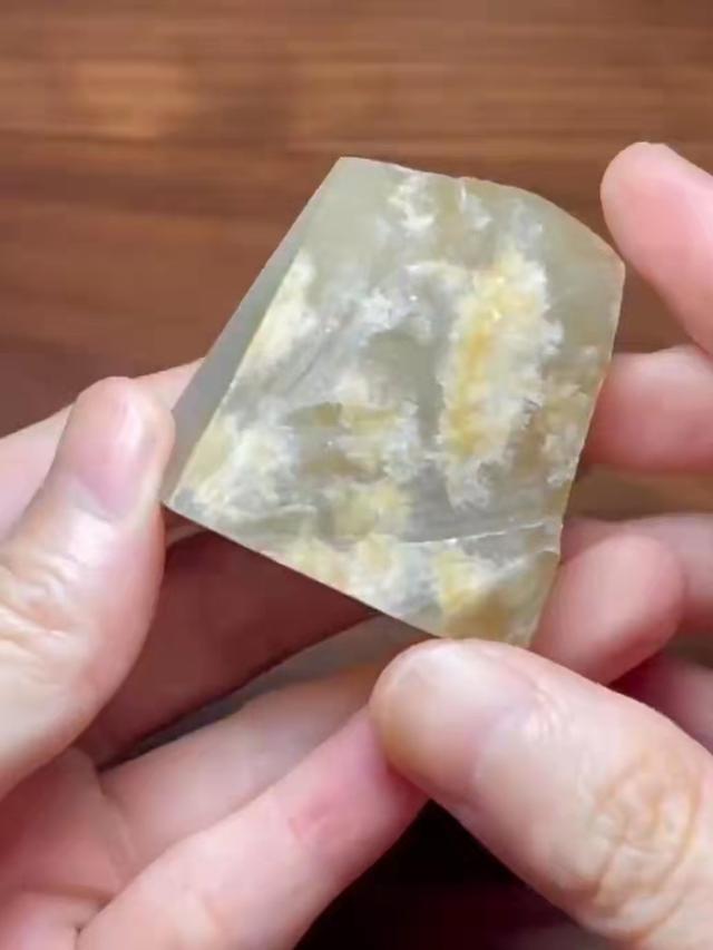 a货黄翡翠图片大全,黄翡翠挂件价格和图片-第2张图片-翡翠网 a货黄翡翠图片大全,黄翡翠挂件价格和图片-第2张图片-翡翠网