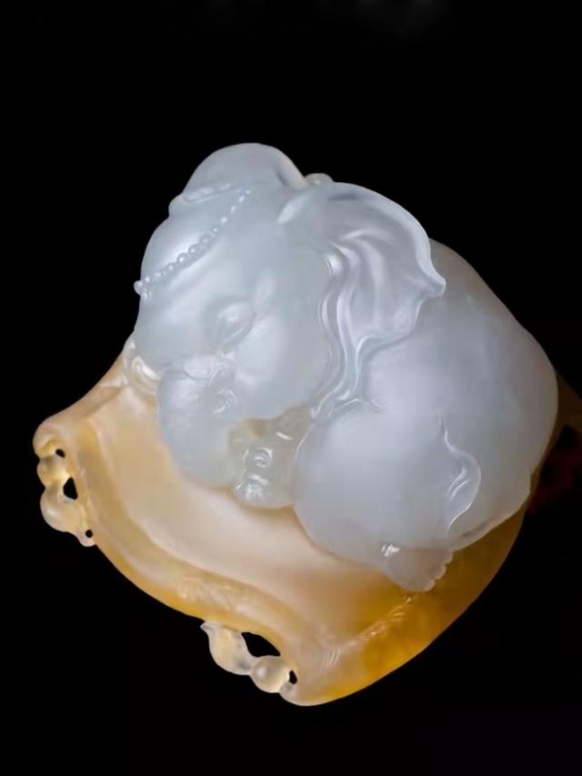 a货黄翡翠图片大全,黄翡翠挂件价格和图片-第4张图片-翡翠网 a货黄翡翠图片大全,黄翡翠挂件价格和图片-第4张图片-翡翠网