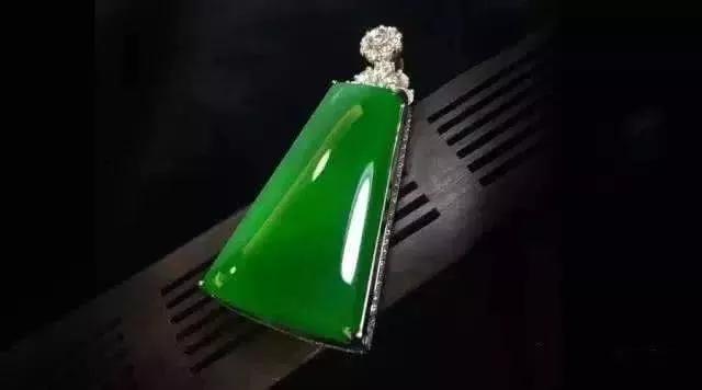 夜市400元翡翠原石图的简单介绍-第7张图片-翡翠网 夜市400元翡翠原石图的简单介绍-第7张图片-翡翠网