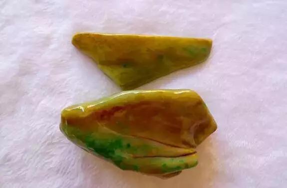 仪征翡翠原石吧,种嫩翡翠原石-第6张图片-翡翠网 仪征翡翠原石吧,种嫩翡翠原石-第6张图片-翡翠网