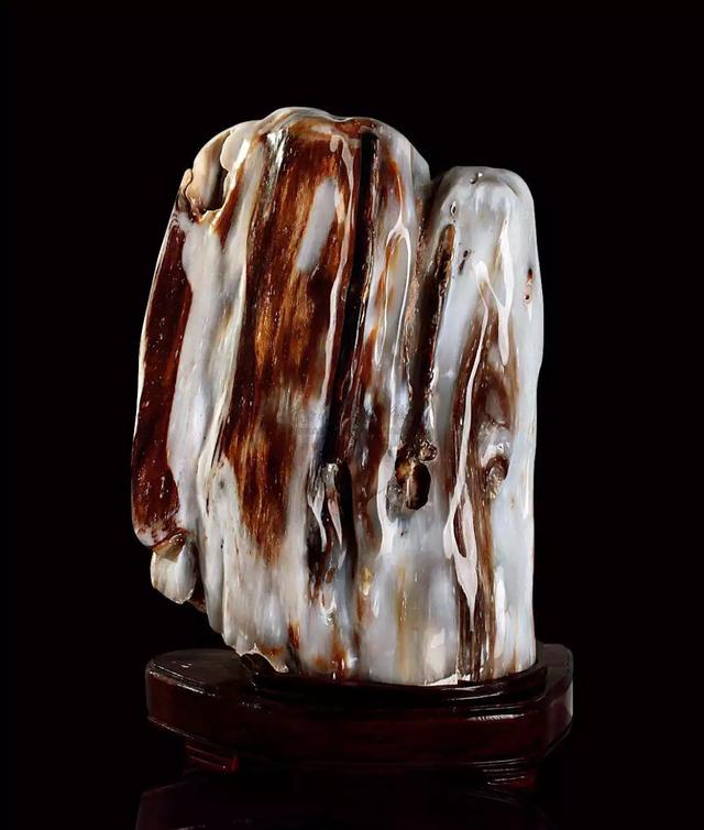 仪征翡翠原石吧,种嫩翡翠原石-第9张图片-翡翠网 仪征翡翠原石吧,种嫩翡翠原石-第9张图片-翡翠网