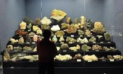 仪征翡翠原石吧,种嫩翡翠原石-第27张图片-翡翠网 仪征翡翠原石吧,种嫩翡翠原石-第27张图片-翡翠网