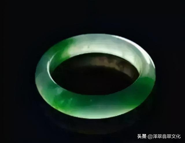 贵妃飘花翡翠手镯的知识的简单介绍-第7张图片-翡翠网 贵妃飘花翡翠手镯的知识的简单介绍-第7张图片-翡翠网