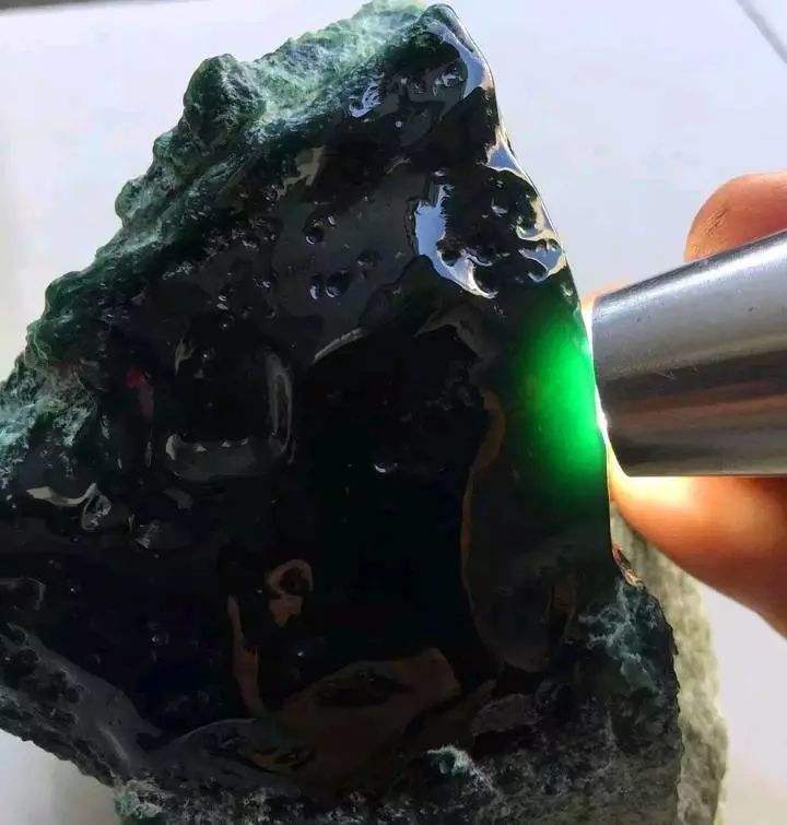 包含翡翠原石在哪里买的词条-第1张图片-翡翠网 包含翡翠原石在哪里买的词条-第1张图片-翡翠网