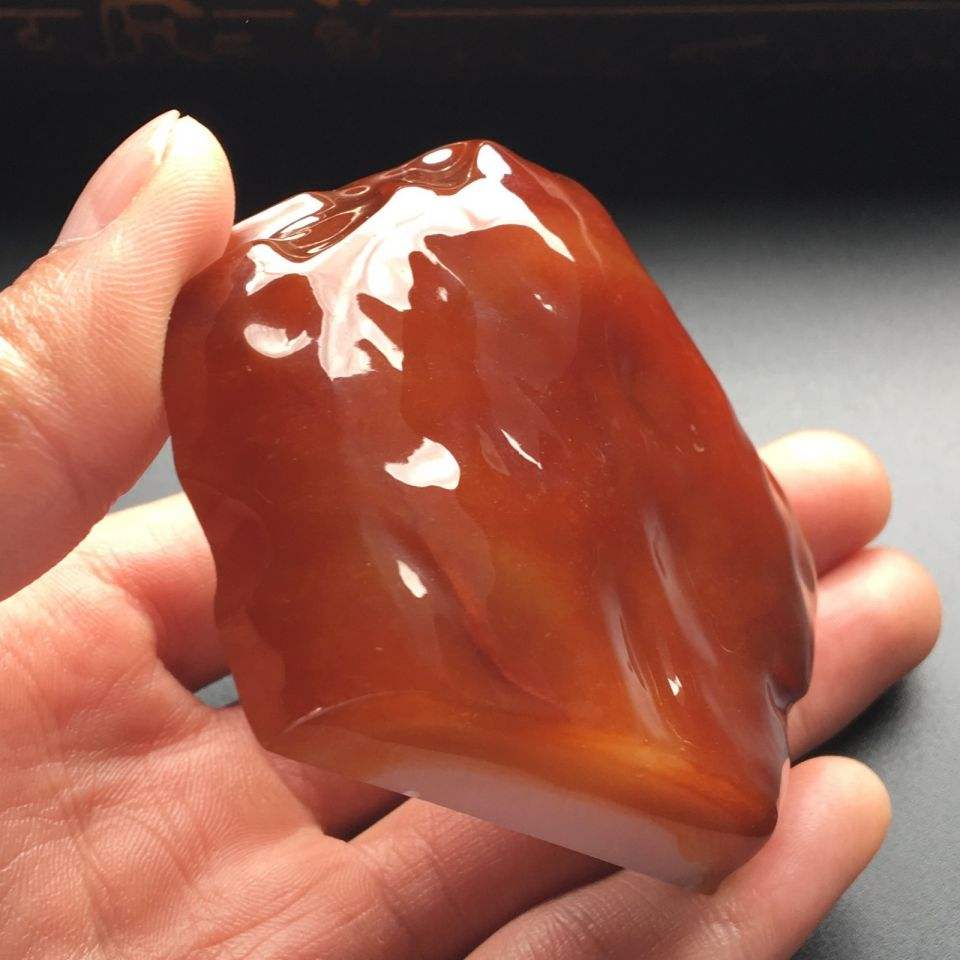 翡翠原石有红色的简单介绍-第2张图片-翡翠网 翡翠原石有红色的简单介绍-第2张图片-翡翠网