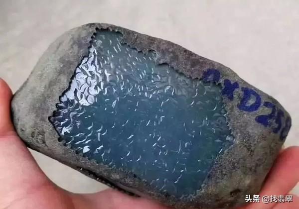 腊肉皮翡翠原石图片,翡翠原石玉皮讲解-第1张图片-翡翠网 腊肉皮翡翠原石图片,翡翠原石玉皮讲解-第1张图片-翡翠网