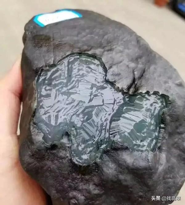 腊肉皮翡翠原石图片,翡翠原石玉皮讲解-第2张图片-翡翠网 腊肉皮翡翠原石图片,翡翠原石玉皮讲解-第2张图片-翡翠网