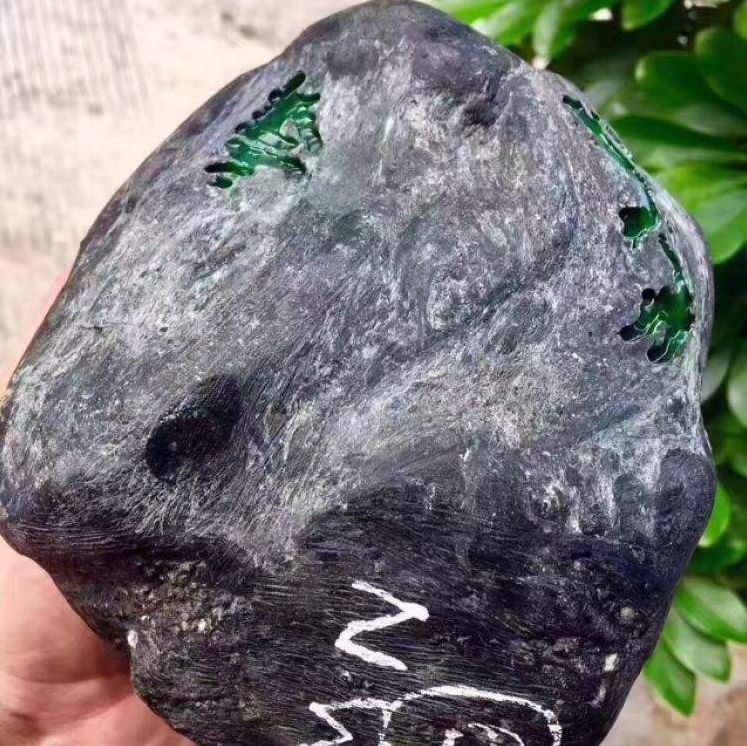 莫湾基密度非常大的翡翠原石莫湾基翡翠原石怎么样-第1张图片-翡翠网 莫湾基密度非常大的翡翠原石莫湾基翡翠原石怎么样-第1张图片-翡翠网