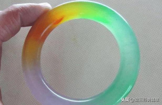 碧玺和翡翠手镯能同时戴吗玉镯和碧玺能一起戴左手吗-第12张图片-翡翠网 碧玺和翡翠手镯能同时戴吗玉镯和碧玺能一起戴左手吗-第12张图片-翡翠网