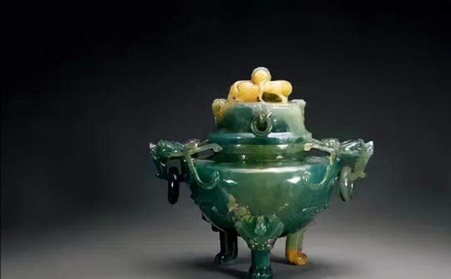 冰种翡翠鉴赏,翡翠鉴赏基本知识-第9张图片-翡翠网 冰种翡翠鉴赏,翡翠鉴赏基本知识-第9张图片-翡翠网