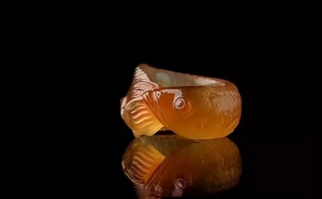 冰种翡翠鉴赏,翡翠鉴赏基本知识-第16张图片-翡翠网 冰种翡翠鉴赏,翡翠鉴赏基本知识-第16张图片-翡翠网