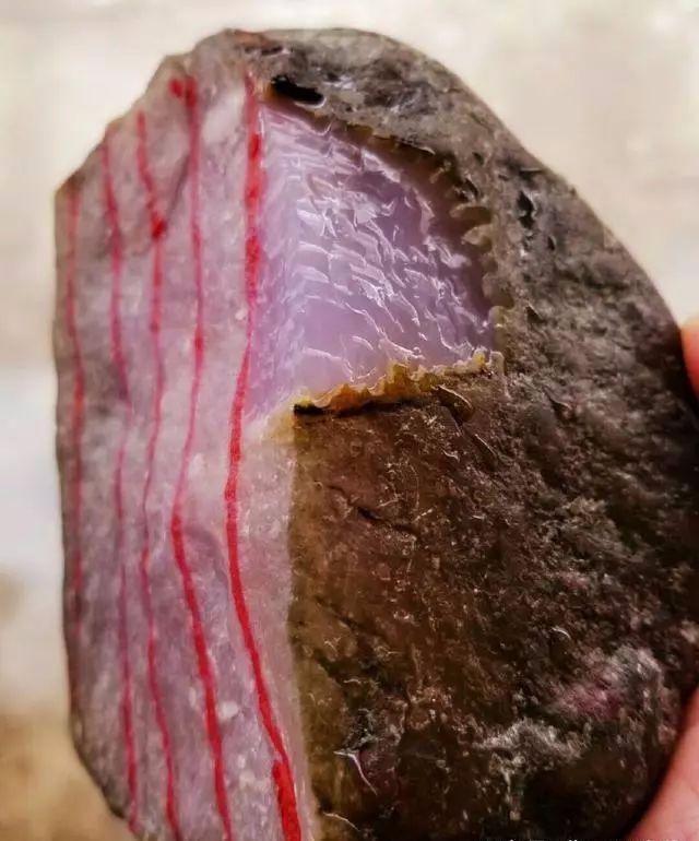 紫罗兰翡翠的原石介绍的简单介绍-第1张图片-翡翠网 紫罗兰翡翠的原石介绍的简单介绍-第1张图片-翡翠网