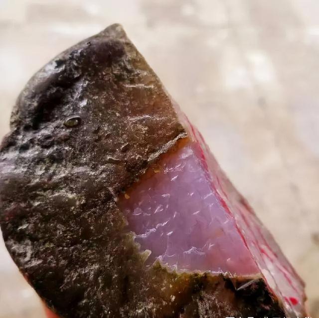 紫罗兰翡翠的原石介绍的简单介绍-第2张图片-翡翠网 紫罗兰翡翠的原石介绍的简单介绍-第2张图片-翡翠网