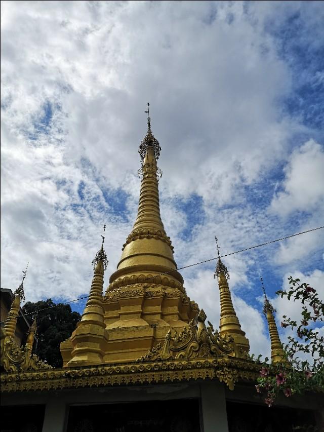 木姐翡翠原石图片的简单介绍-第9张图片-翡翠网 木姐翡翠原石图片的简单介绍-第9张图片-翡翠网