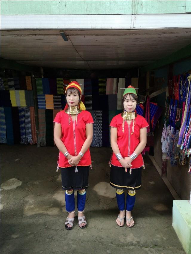 木姐翡翠原石图片的简单介绍-第13张图片-翡翠网 木姐翡翠原石图片的简单介绍-第13张图片-翡翠网