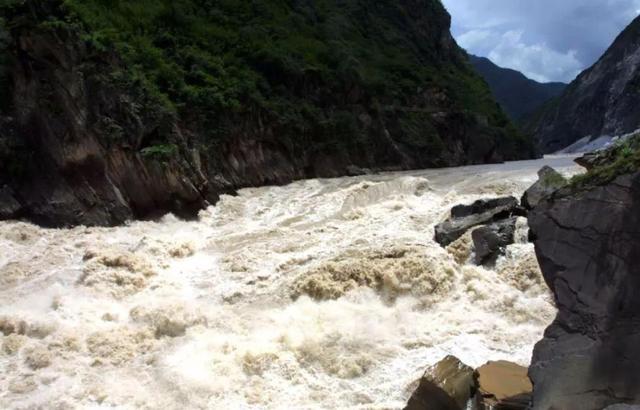 独克宗古城到松赞林寺,独克宗的翡翠价格-第7张图片-翡翠网 独克宗古城到松赞林寺,独克宗的翡翠价格-第7张图片-翡翠网