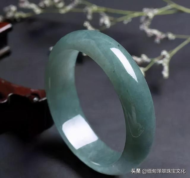 翡翠烤色手镯怎么辨认,黄翡翠烤色怎么能看出来-第26张图片-翡翠网 翡翠烤色手镯怎么辨认,黄翡翠烤色怎么能看出来-第26张图片-翡翠网